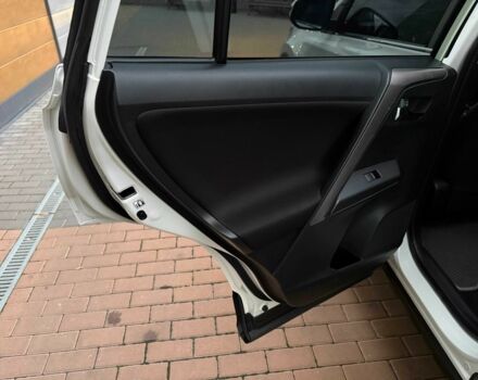 Белый Тойота РАВ 4, объемом двигателя 2 л и пробегом 98 тыс. км за 19500 $, фото 18 на Automoto.ua