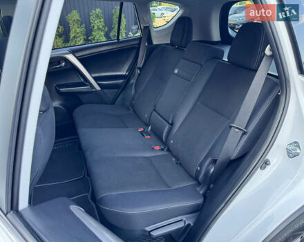 Білий Тойота РАВ 4, об'ємом двигуна 2.49 л та пробігом 121 тис. км за 24500 $, фото 23 на Automoto.ua