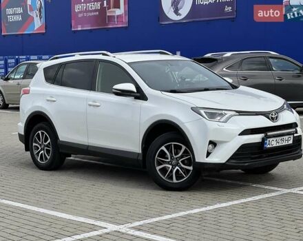 Белый Тойота РАВ 4, объемом двигателя 2 л и пробегом 171 тыс. км за 19999 $, фото 5 на Automoto.ua