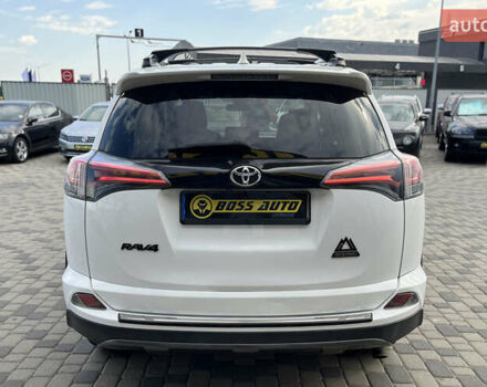 Белый Тойота РАВ 4, объемом двигателя 2.49 л и пробегом 95 тыс. км за 18699 $, фото 5 на Automoto.ua