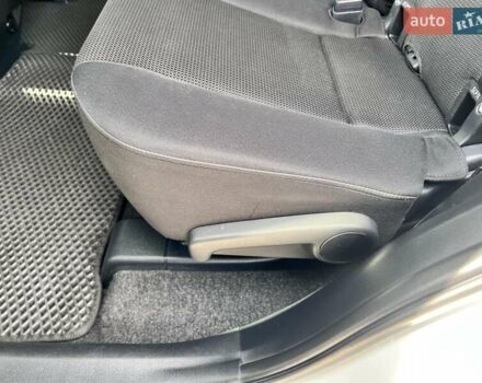 Белый Тойота РАВ 4, объемом двигателя 2 л и пробегом 171 тыс. км за 19999 $, фото 64 на Automoto.ua