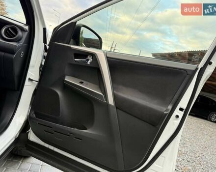 Белый Тойота РАВ 4, объемом двигателя 2.5 л и пробегом 117 тыс. км за 24300 $, фото 66 на Automoto.ua