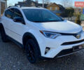 Білий Тойота РАВ 4, об'ємом двигуна 2.49 л та пробігом 104 тис. км за 17500 $, фото 1 на Automoto.ua