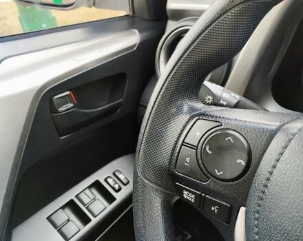 Белый Тойота РАВ 4, объемом двигателя 2.5 л и пробегом 120 тыс. км за 20000 $, фото 4 на Automoto.ua