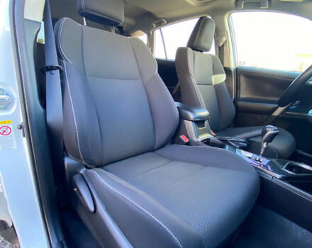 Білий Тойота РАВ 4, об'ємом двигуна 2.49 л та пробігом 104 тис. км за 17500 $, фото 7 на Automoto.ua