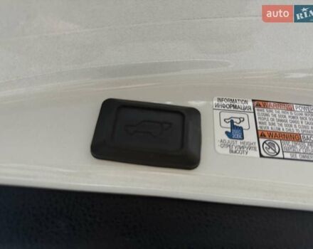 Белый Тойота РАВ 4, объемом двигателя 2.5 л и пробегом 117 тыс. км за 24300 $, фото 72 на Automoto.ua