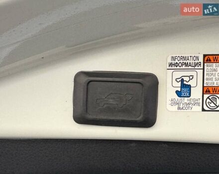 Белый Тойота РАВ 4, объемом двигателя 2.49 л и пробегом 100 тыс. км за 25999 $, фото 10 на Automoto.ua