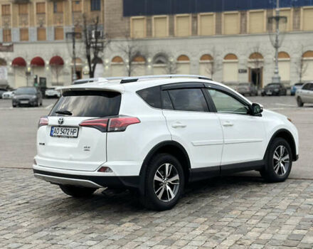 Білий Тойота РАВ 4, об'ємом двигуна 2.49 л та пробігом 163 тис. км за 18000 $, фото 12 на Automoto.ua