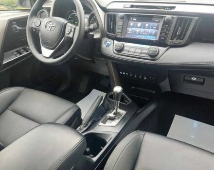 Білий Тойота РАВ 4, об'ємом двигуна 0 л та пробігом 140 тис. км за 12800 $, фото 10 на Automoto.ua