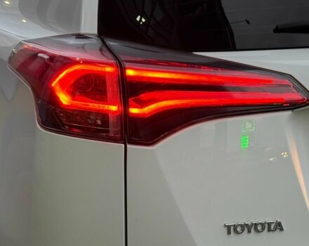 Белый Тойота РАВ 4, объемом двигателя 2 л и пробегом 98 тыс. км за 19500 $, фото 11 на Automoto.ua