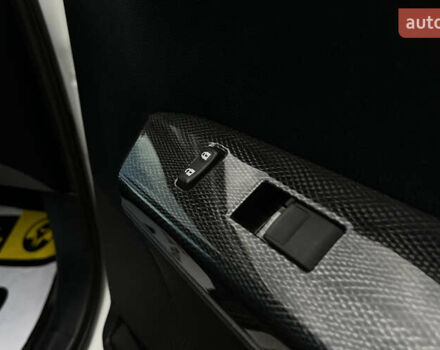 Белый Тойота РАВ 4, объемом двигателя 2.49 л и пробегом 95 тыс. км за 18699 $, фото 26 на Automoto.ua