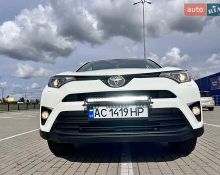 Белый Тойота РАВ 4, объемом двигателя 2 л и пробегом 171 тыс. км за 19999 $, фото 30 на Automoto.ua