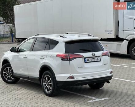 Белый Тойота РАВ 4, объемом двигателя 2 л и пробегом 171 тыс. км за 19999 $, фото 3 на Automoto.ua