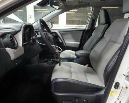 Білий Тойота РАВ 4, об'ємом двигуна 2.5 л та пробігом 147 тис. км за 5100 $, фото 6 на Automoto.ua