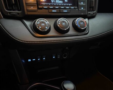 Белый Тойота РАВ 4, объемом двигателя 2 л и пробегом 98 тыс. км за 19500 $, фото 22 на Automoto.ua