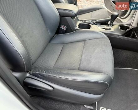 Белый Тойота РАВ 4, объемом двигателя 2.5 л и пробегом 117 тыс. км за 24300 $, фото 38 на Automoto.ua