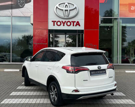 Білий Тойота РАВ 4, об'ємом двигуна 1.99 л та пробігом 158 тис. км за 18878 $, фото 1 на Automoto.ua
