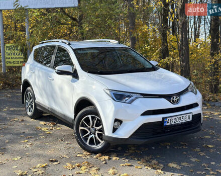 Білий Тойота РАВ 4, об'ємом двигуна 1.99 л та пробігом 196 тис. км за 19700 $, фото 8 на Automoto.ua