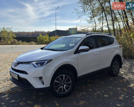 Білий Тойота РАВ 4, об'ємом двигуна 1.99 л та пробігом 196 тис. км за 19700 $, фото 3 на Automoto.ua