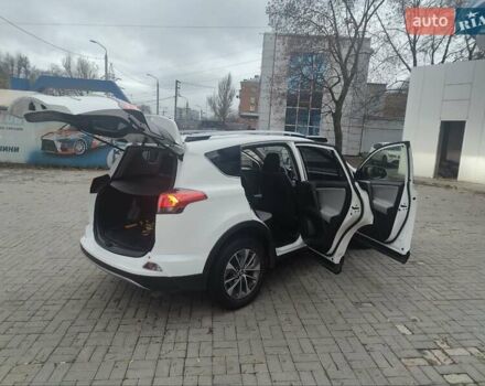 Білий Тойота РАВ 4, об'ємом двигуна 2.49 л та пробігом 90 тис. км за 25300 $, фото 6 на Automoto.ua