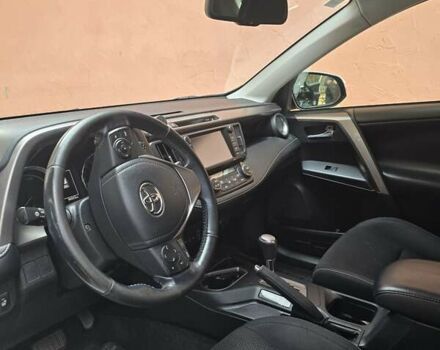 Белый Тойота РАВ 4, объемом двигателя 2.5 л и пробегом 110 тыс. км за 23500 $, фото 6 на Automoto.ua