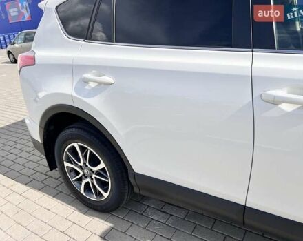 Белый Тойота РАВ 4, объемом двигателя 2 л и пробегом 171 тыс. км за 19999 $, фото 34 на Automoto.ua