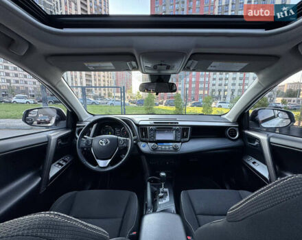 Білий Тойота РАВ 4, об'ємом двигуна 2.49 л та пробігом 121 тис. км за 24500 $, фото 26 на Automoto.ua