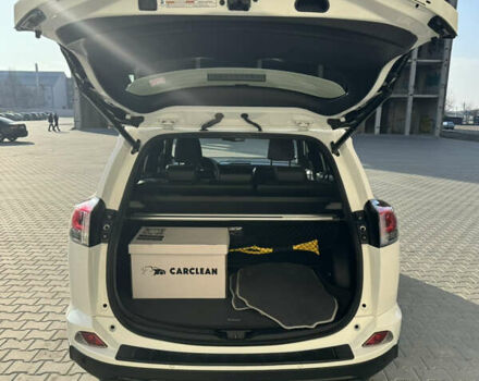 Белый Тойота РАВ 4, объемом двигателя 2.49 л и пробегом 67 тыс. км за 28900 $, фото 22 на Automoto.ua