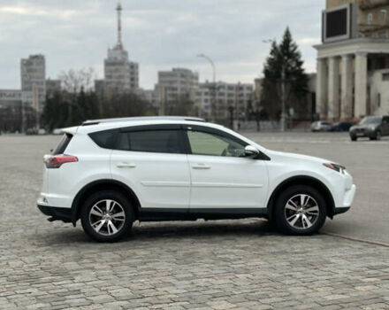 Білий Тойота РАВ 4, об'ємом двигуна 2.49 л та пробігом 163 тис. км за 18000 $, фото 17 на Automoto.ua