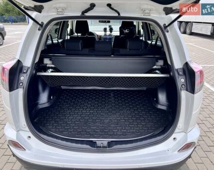 Белый Тойота РАВ 4, объемом двигателя 2 л и пробегом 171 тыс. км за 19999 $, фото 55 на Automoto.ua