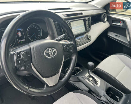 Белый Тойота РАВ 4, объемом двигателя 2.49 л и пробегом 154 тыс. км за 19400 $, фото 18 на Automoto.ua