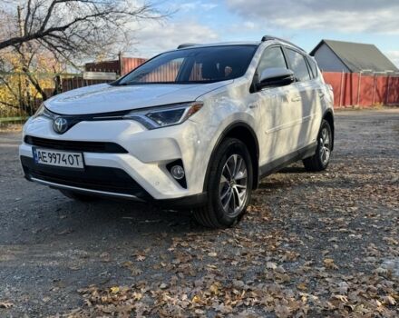 Белый Тойота РАВ 4, объемом двигателя 2.5 л и пробегом 150 тыс. км за 22500 $, фото 2 на Automoto.ua