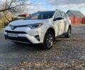 Белый Тойота РАВ 4, объемом двигателя 2.5 л и пробегом 150 тыс. км за 22500 $, фото 2 на Automoto.ua