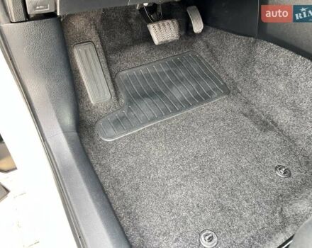 Белый Тойота РАВ 4, объемом двигателя 2 л и пробегом 171 тыс. км за 19999 $, фото 72 на Automoto.ua