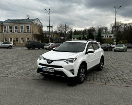 Білий Тойота РАВ 4, об'ємом двигуна 2.49 л та пробігом 163 тис. км за 18000 $, фото 7 на Automoto.ua