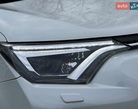 Белый Тойота РАВ 4, объемом двигателя 2.5 л и пробегом 117 тыс. км за 24300 $, фото 27 на Automoto.ua