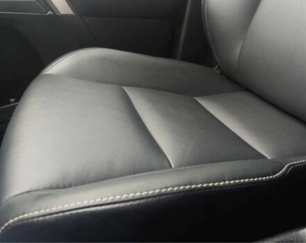 Білий Тойота РАВ 4, об'ємом двигуна 0 л та пробігом 140 тис. км за 12800 $, фото 8 на Automoto.ua