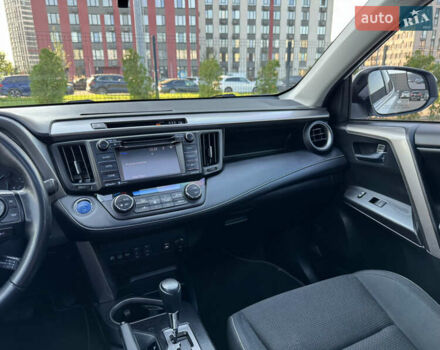 Білий Тойота РАВ 4, об'ємом двигуна 2.49 л та пробігом 121 тис. км за 24500 $, фото 31 на Automoto.ua