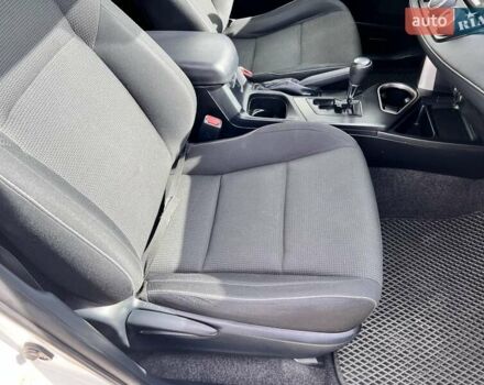 Белый Тойота РАВ 4, объемом двигателя 2 л и пробегом 171 тыс. км за 19999 $, фото 83 на Automoto.ua