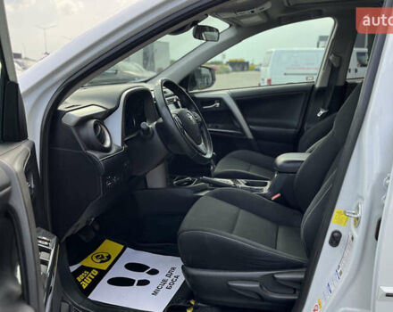 Белый Тойота РАВ 4, объемом двигателя 2.49 л и пробегом 95 тыс. км за 18699 $, фото 11 на Automoto.ua