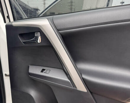 Белый Тойота РАВ 4, объемом двигателя 2.49 л и пробегом 144 тыс. км за 24990 $, фото 11 на Automoto.ua