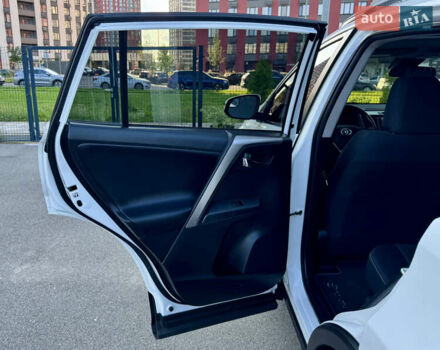 Білий Тойота РАВ 4, об'ємом двигуна 2.49 л та пробігом 121 тис. км за 24500 $, фото 22 на Automoto.ua