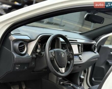 Белый Тойота РАВ 4, объемом двигателя 2.5 л и пробегом 117 тыс. км за 24300 $, фото 45 на Automoto.ua