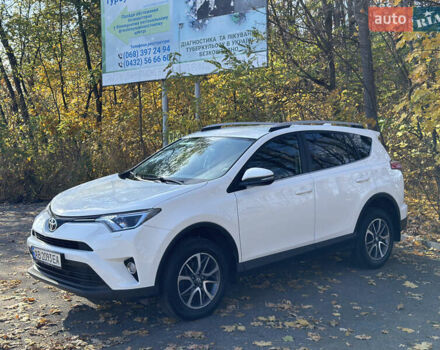 Білий Тойота РАВ 4, об'ємом двигуна 1.99 л та пробігом 196 тис. км за 19700 $, фото 1 на Automoto.ua