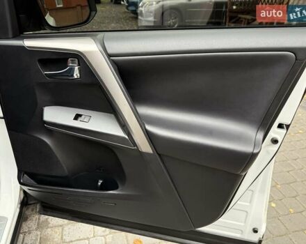 Белый Тойота РАВ 4, объемом двигателя 2.49 л и пробегом 98 тыс. км за 23999 $, фото 59 на Automoto.ua