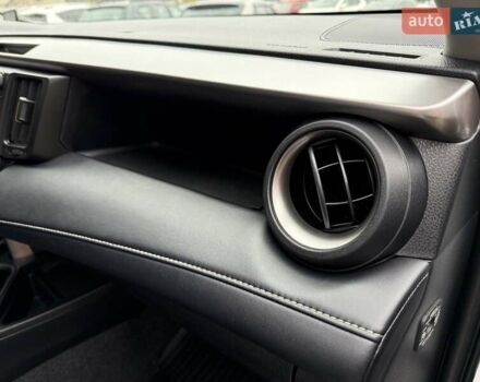 Белый Тойота РАВ 4, объемом двигателя 2.49 л и пробегом 98 тыс. км за 23999 $, фото 63 на Automoto.ua