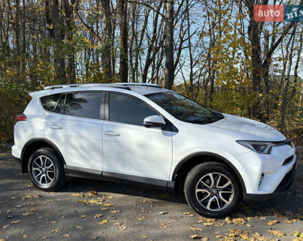 Білий Тойота РАВ 4, об'ємом двигуна 1.99 л та пробігом 196 тис. км за 19700 $, фото 17 на Automoto.ua