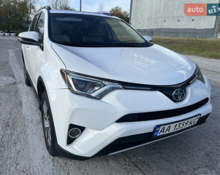 Белый Тойота РАВ 4, объемом двигателя 2.49 л и пробегом 154 тыс. км за 19400 $, фото 14 на Automoto.ua