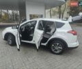 Білий Тойота РАВ 4, об'ємом двигуна 2.49 л та пробігом 90 тис. км за 25300 $, фото 10 на Automoto.ua