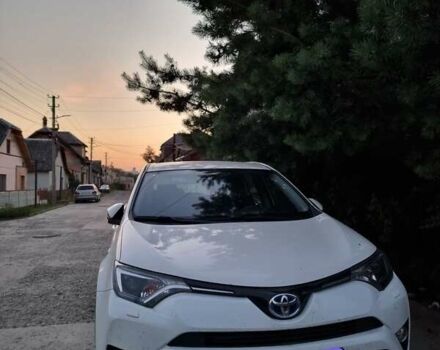 Белый Тойота РАВ 4, объемом двигателя 2.5 л и пробегом 110 тыс. км за 23500 $, фото 1 на Automoto.ua